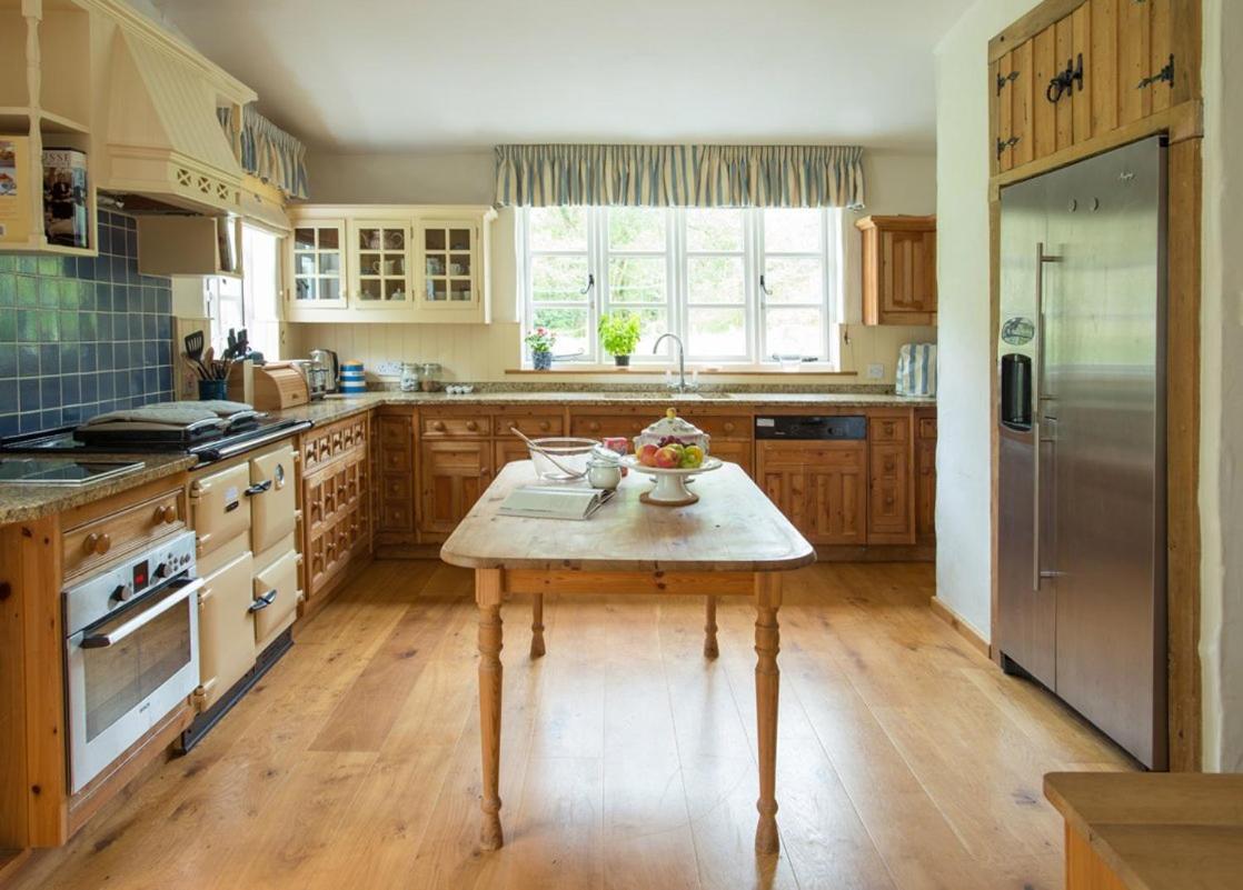 Bratton Mill Farmhouse Bratton Fleming Bagian luar foto